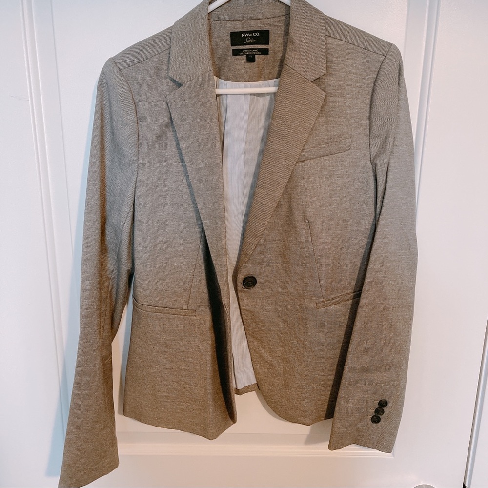 Women’s suit